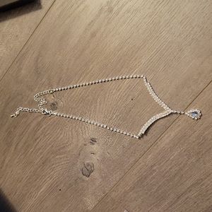 Necklace and earring set